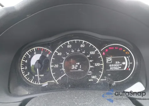 2015 Nissan Versa Note S (Sr)/S Plus/Sl/Sr/Sv z USA, uszkodzony, nr VIN 3N1CE2CP3FL395437